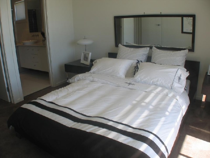 Hope Island QLD 4212