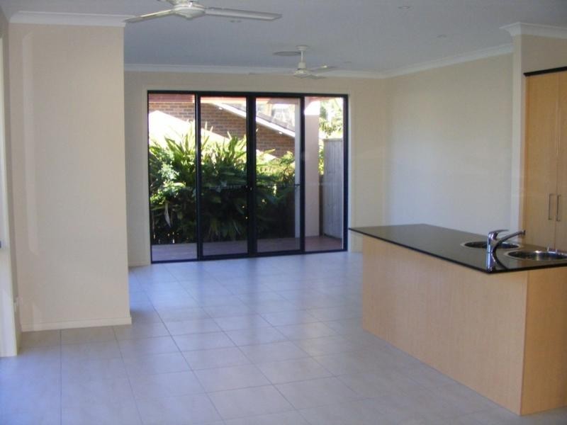 20 Killowill Ave, Paradise Point QLD 4216