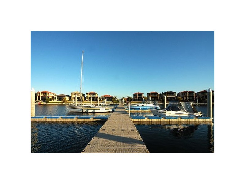 Hope Island QLD 4212