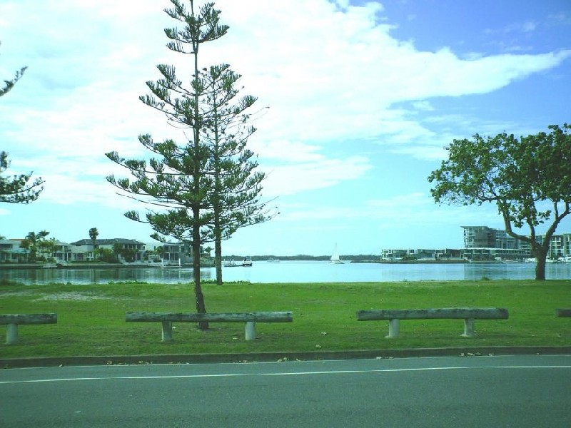 Paradise Point QLD 4216