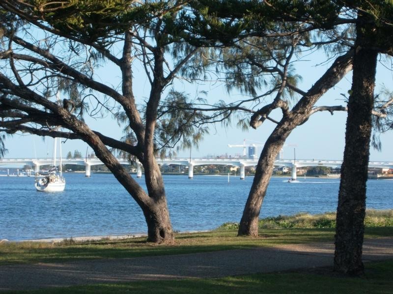 Paradise Point QLD 4216