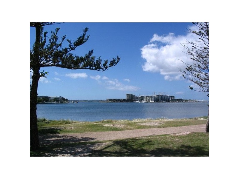 Paradise Point QLD 4216