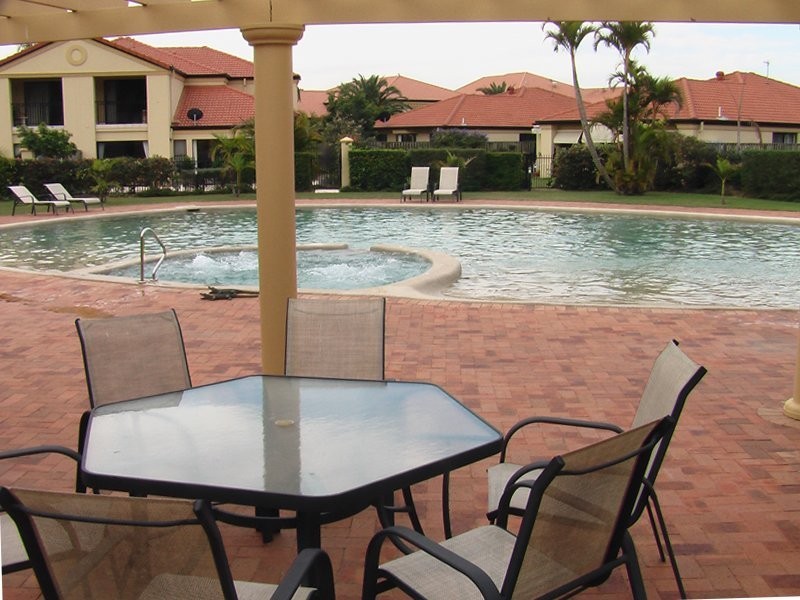 Hope Island QLD 4212