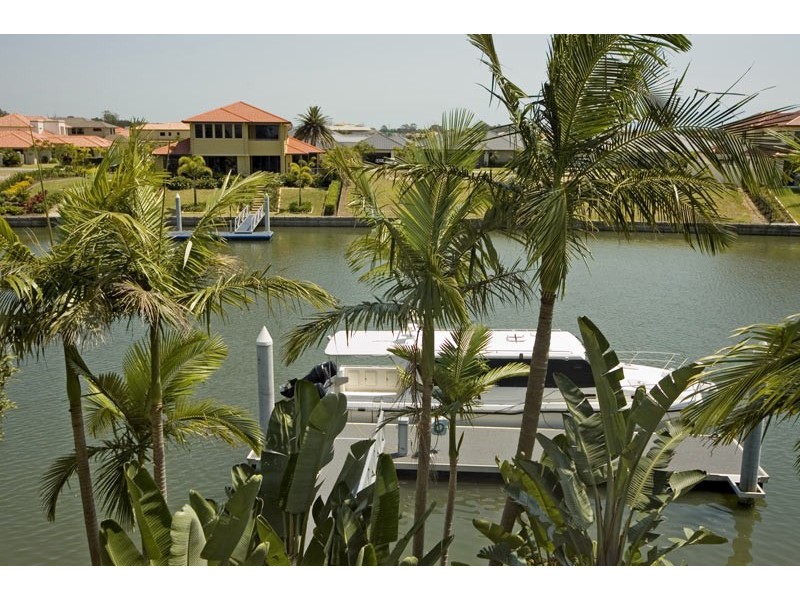 2164 Beaufort Way, Hope Island QLD 4212