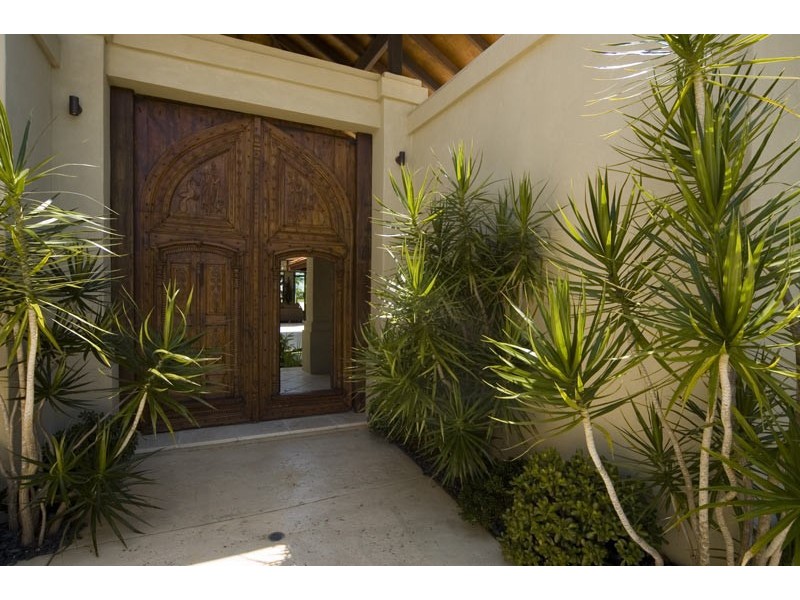 2164 Beaufort Way, Hope Island QLD 4212