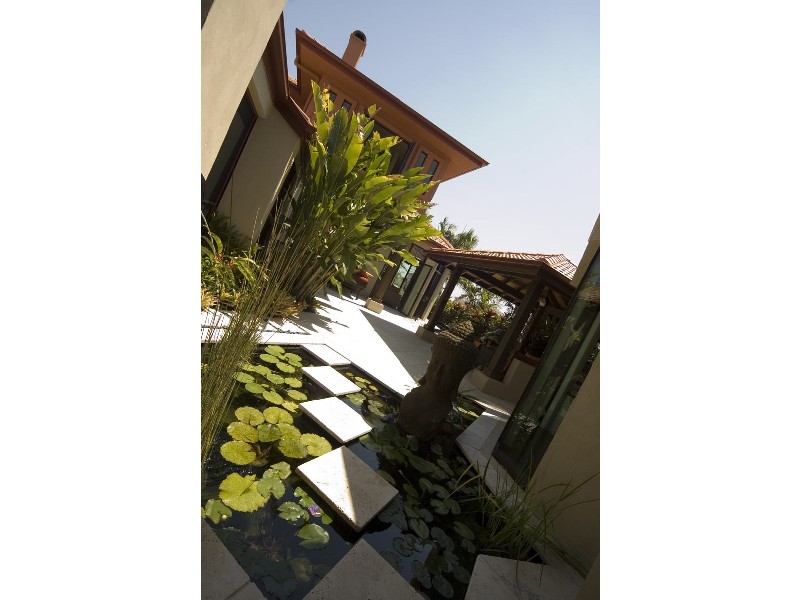 2164 Beaufort Way, Hope Island QLD 4212