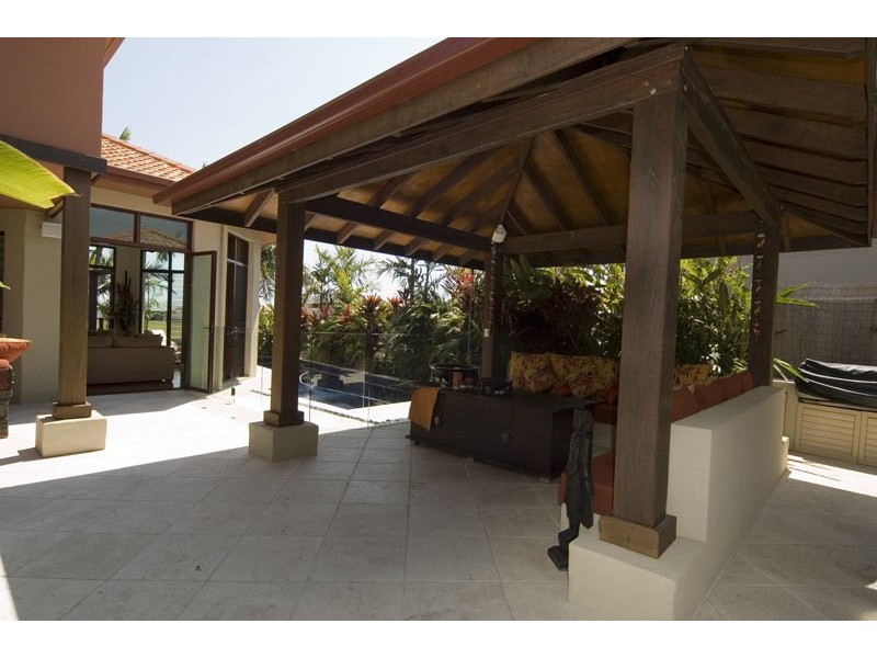 2164 Beaufort Way, Hope Island QLD 4212