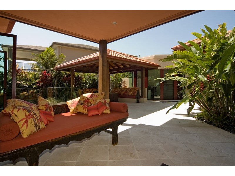 2164 Beaufort Way, Hope Island QLD 4212