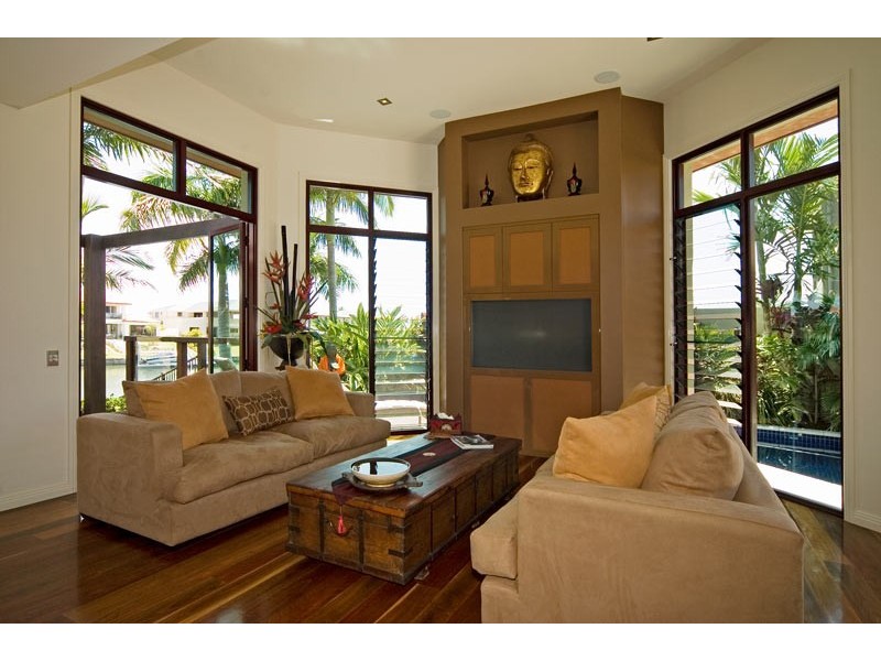 2164 Beaufort Way, Hope Island QLD 4212