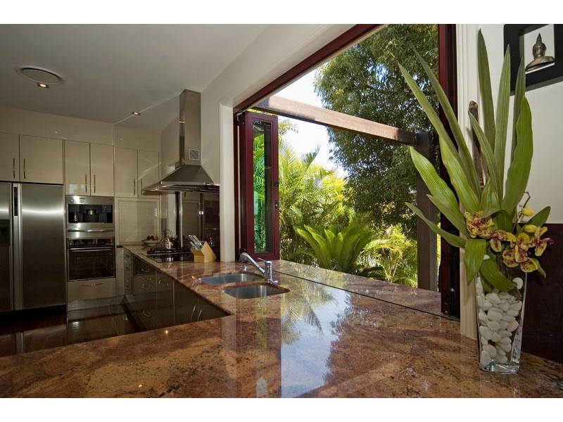 2164 Beaufort Way, Hope Island QLD 4212