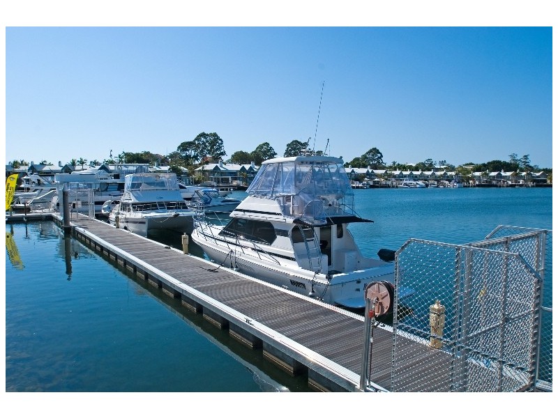 3119 Riverleigh Drive, Hope Island QLD 4212