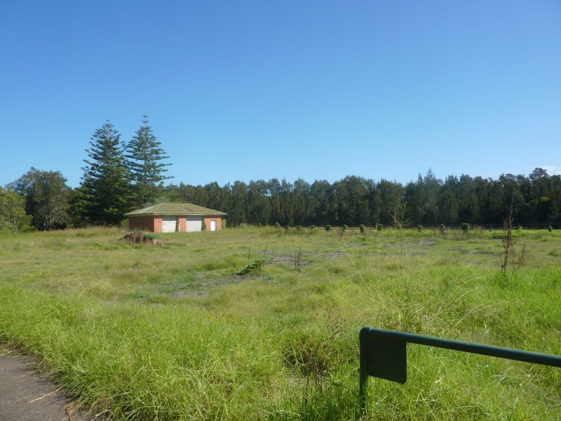 11-15  Beeton Parade, Taree NSW 2430
