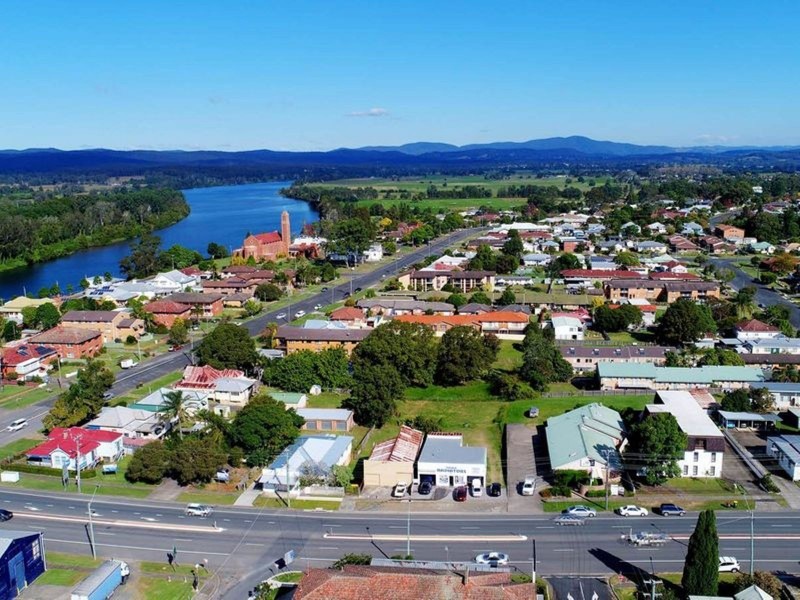 16 Commerce Street, Taree NSW 2430