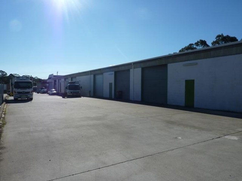 Bay 2/4 Coolabah Drive, Taree NSW 2430