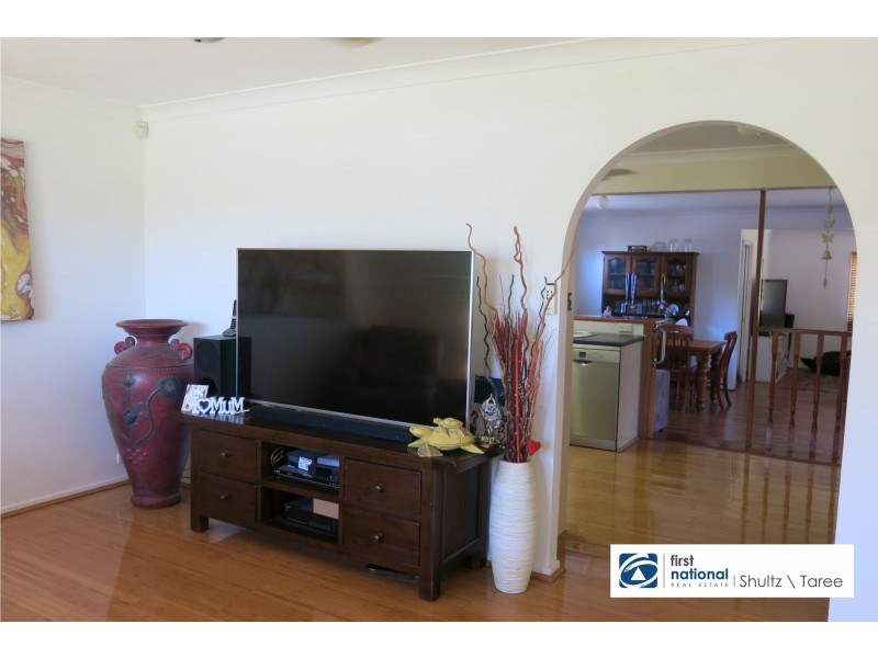 24 Bangalow Place, Taree NSW 2430