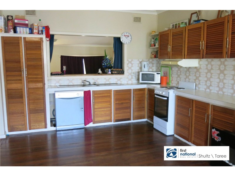 11 Bayview Crescent, Taree NSW 2430