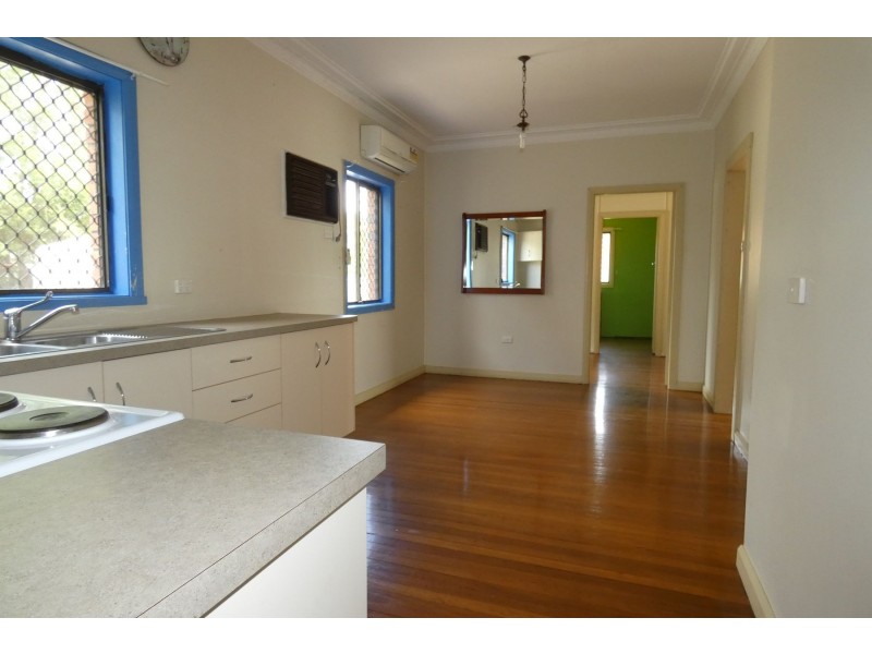 2A Maiden Avenue, Taree NSW 2430