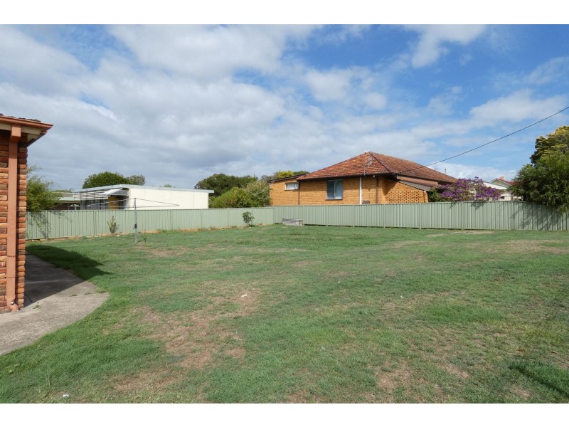2A Maiden Avenue, Taree NSW 2430