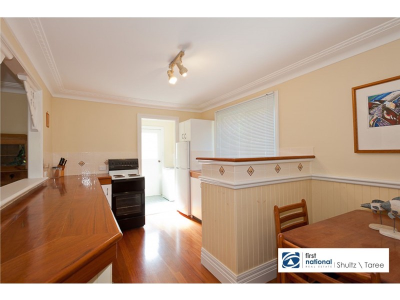 16A Crescent Avenue, Taree NSW 2430