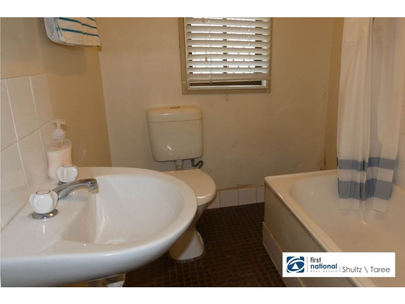18 Valerie Street, Taree NSW 2430