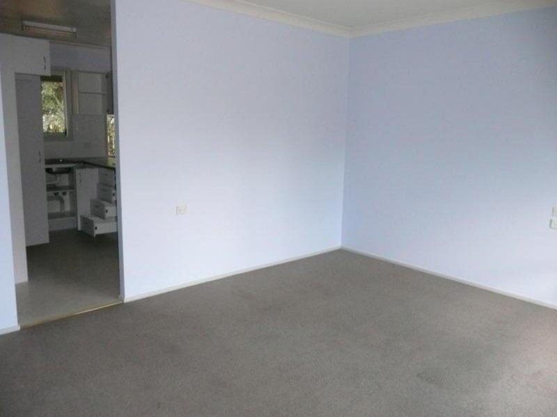 8 Hughes Street, Taree NSW 2430