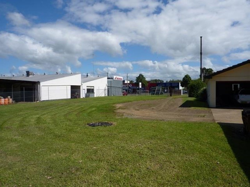 4 Victoria Street, Taree NSW 2430