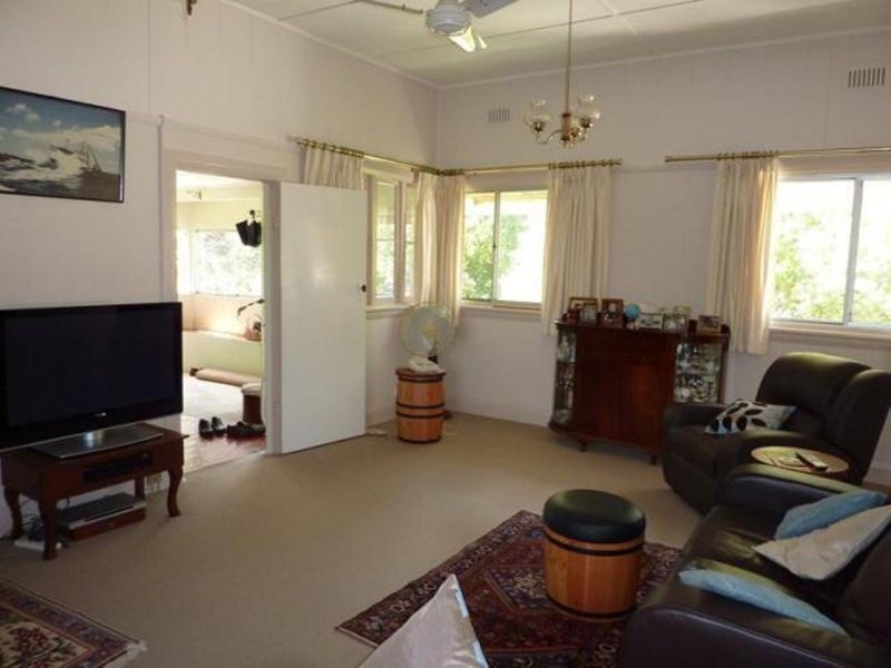 4 Victoria Street, Taree NSW 2430