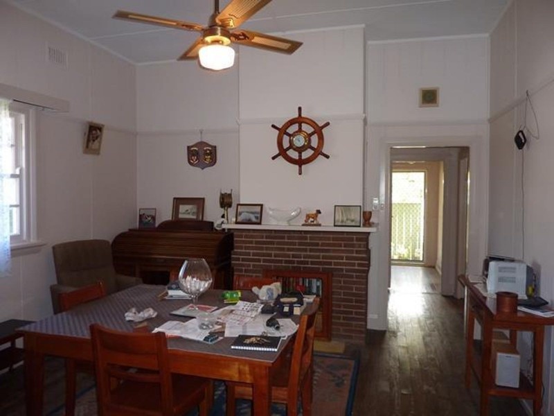 4 Victoria Street, Taree NSW 2430