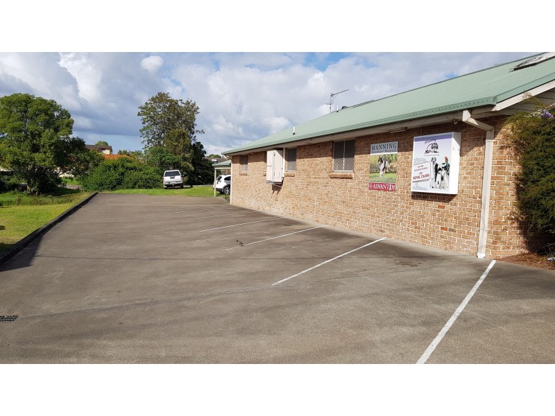 16 Commerce Street, Taree NSW 2430