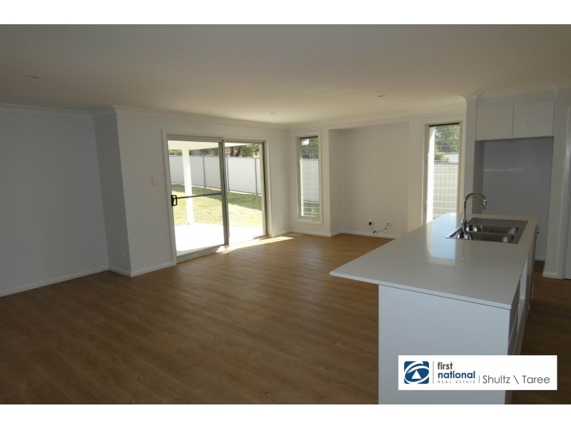27 Melaleuca Place, Taree NSW 2430