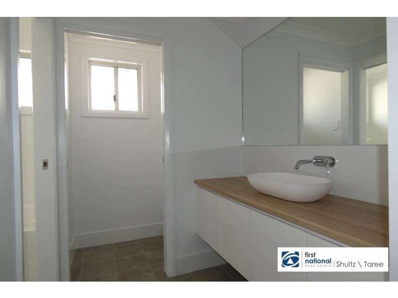 27 Melaleuca Place, Taree NSW 2430