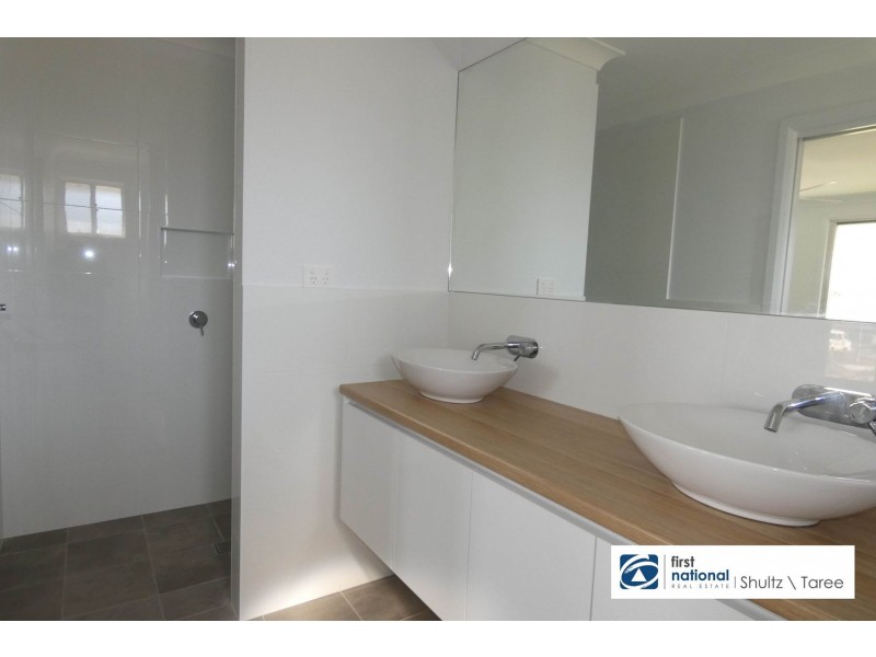 27 Melaleuca Place, Taree NSW 2430