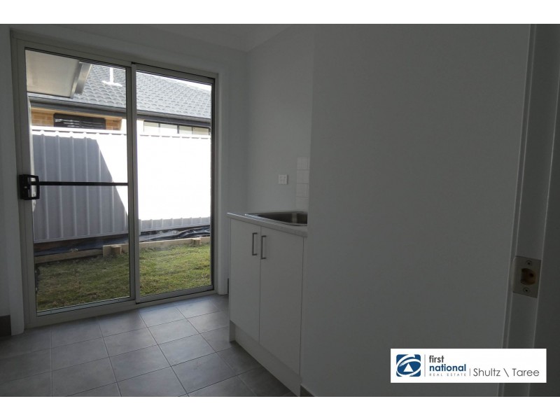27 Melaleuca Place, Taree NSW 2430