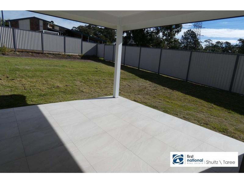 27 Melaleuca Place, Taree NSW 2430