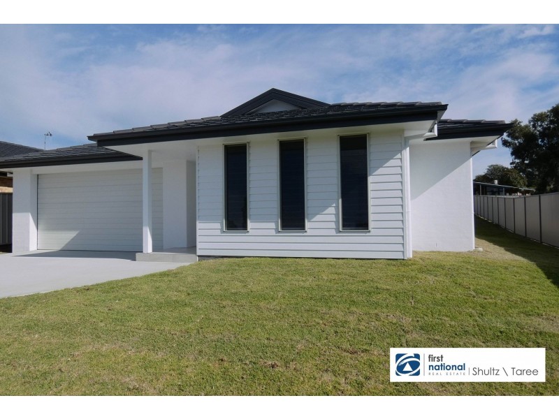 27 Melaleuca Place, Taree NSW 2430