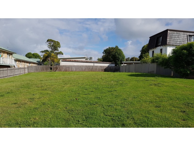 16 Commerce Street, Taree NSW 2430