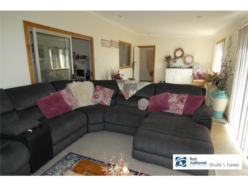 8 Manchester Street, Tinonee NSW 2430