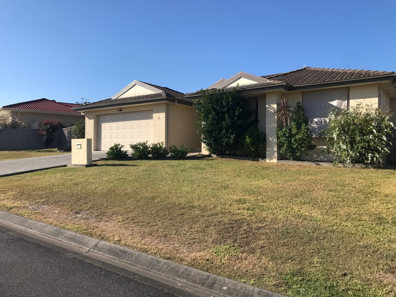 6 Pyrus Drive, Taree NSW 2430