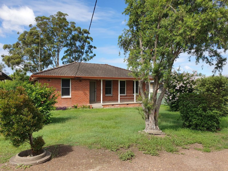 16 Ronald Road, Taree NSW 2430