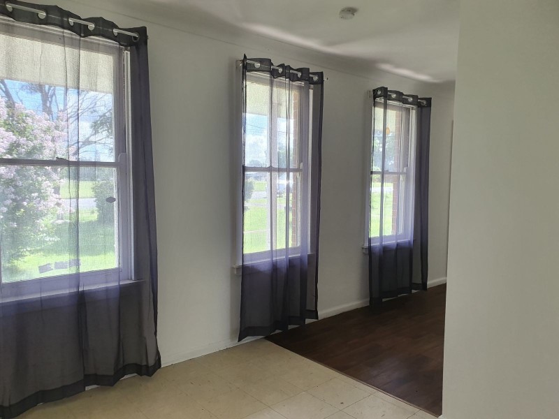 16 Ronald Road, Taree NSW 2430