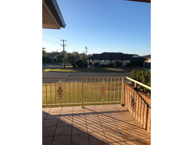 2 Wyden Street, Old Bar NSW 2430