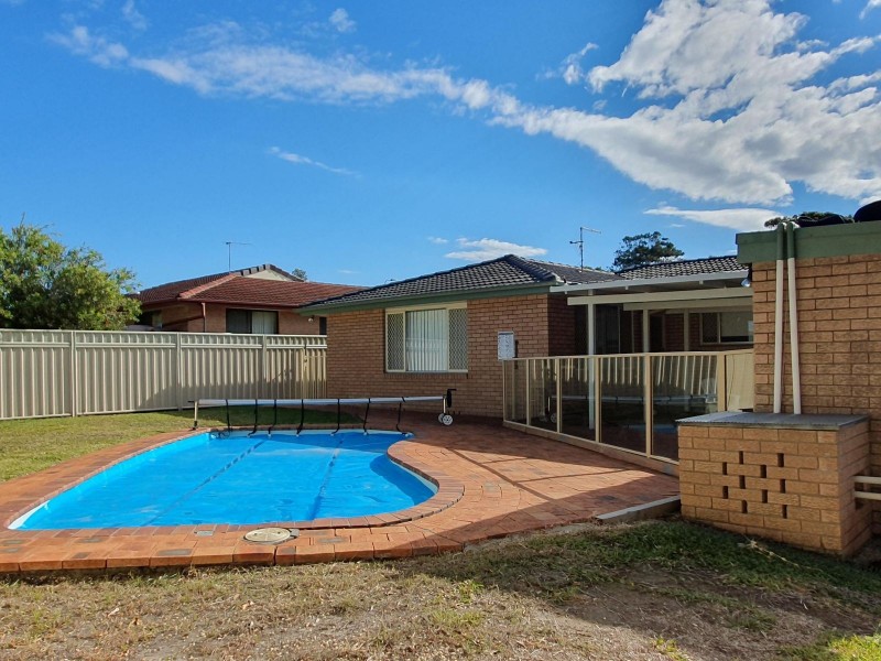 24 Joel Drive, Old Bar NSW 2430