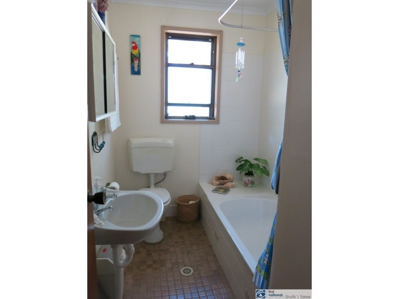 13 Cook Place, Taree NSW 2430