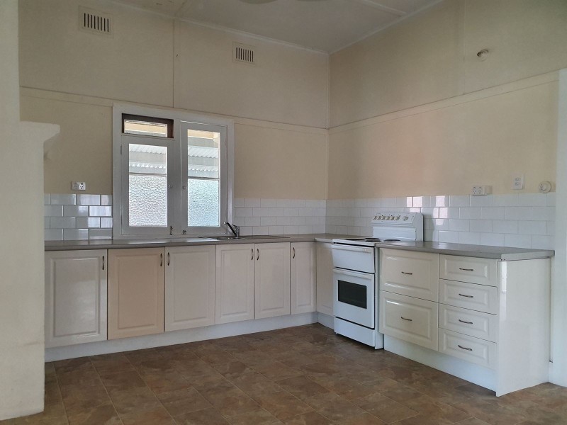 68 High Street, Taree NSW 2430