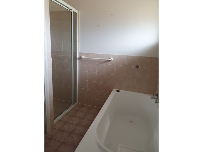 16 Killawarra Drive, Taree NSW 2430