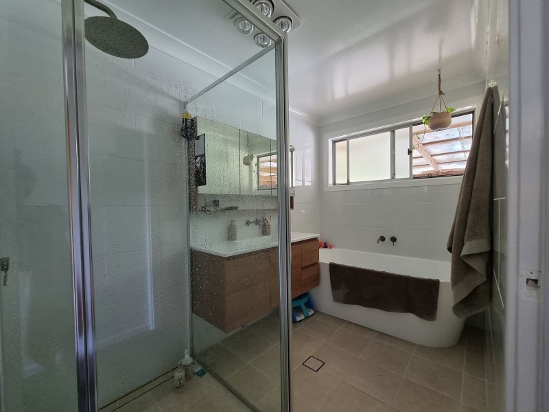 37 Bayview Crescent, Taree NSW 2430