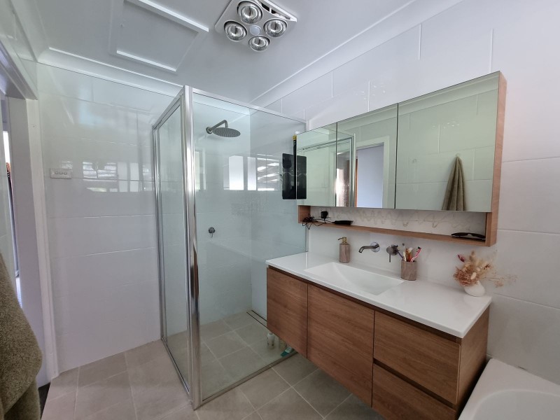37 Bayview Crescent, Taree NSW 2430