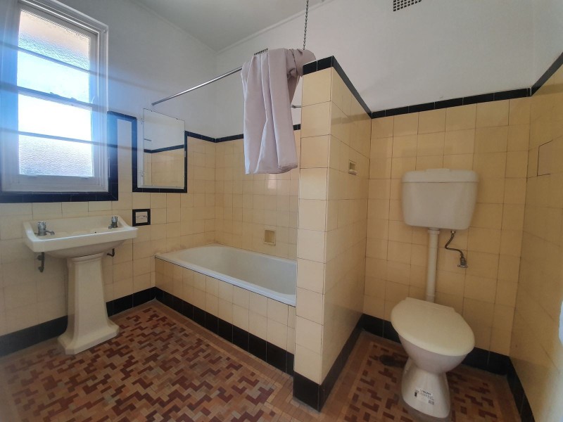 2./4 Boomerang Street, Taree NSW 2430