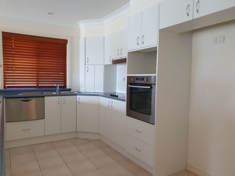 1/5 Gregory Close, Taree NSW 2430