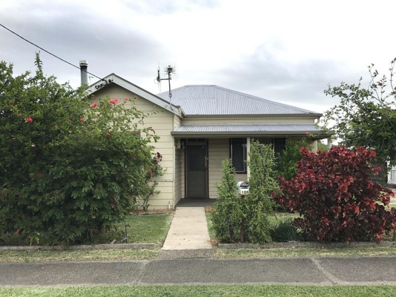 108 Commerce Street, Taree NSW 2430